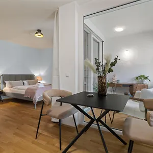 https://apt-ma-suite-cozy-2p-best-location-private-parking.getmunichhotels.com